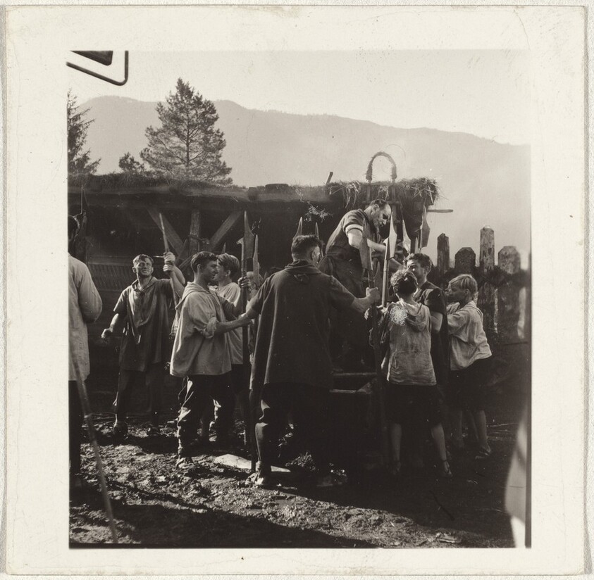 Actors pushing cart--Filming "Landammann Stauffacher"