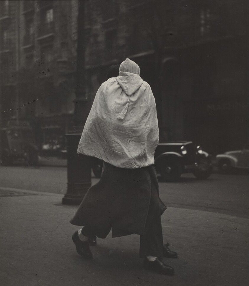 Family Walking, 14e arrondissement, Paris