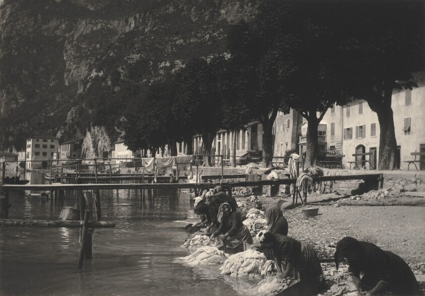 Washerwomen at Riva del Garda