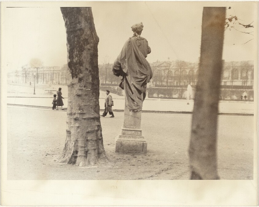 Sculpture in park, Paris