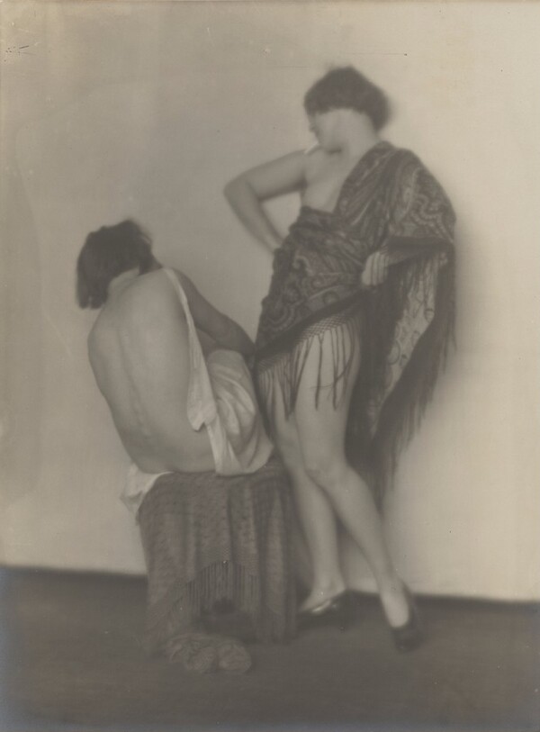 AKTE (pair of female lovers)