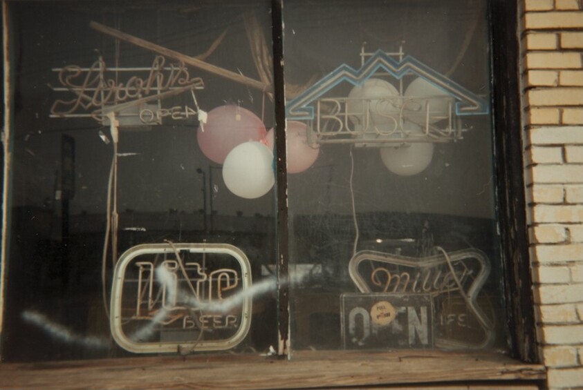 Signs and balloons, Memphis, Tennessee