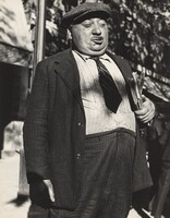 Man with Pamphlets, Lisette Model, 1933/1938