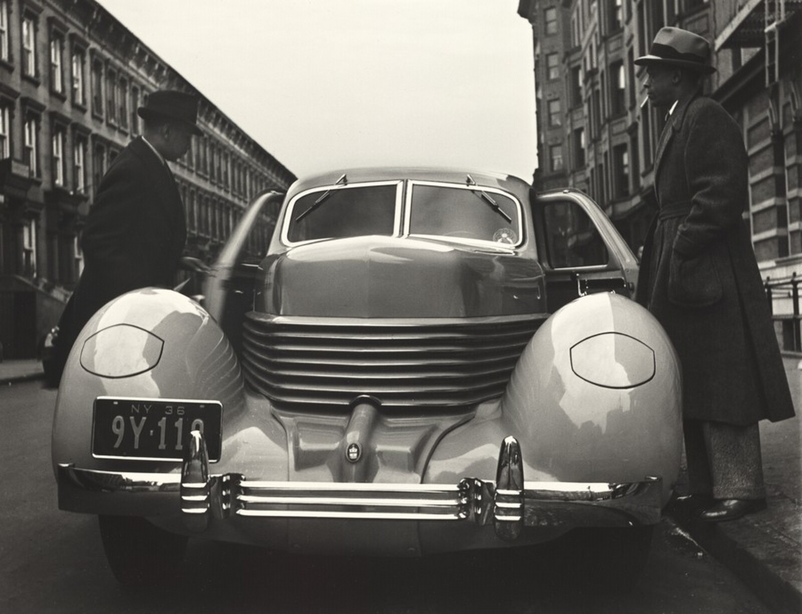 Cord in Harlem, John Gutmann, 1936, printed 1980s
