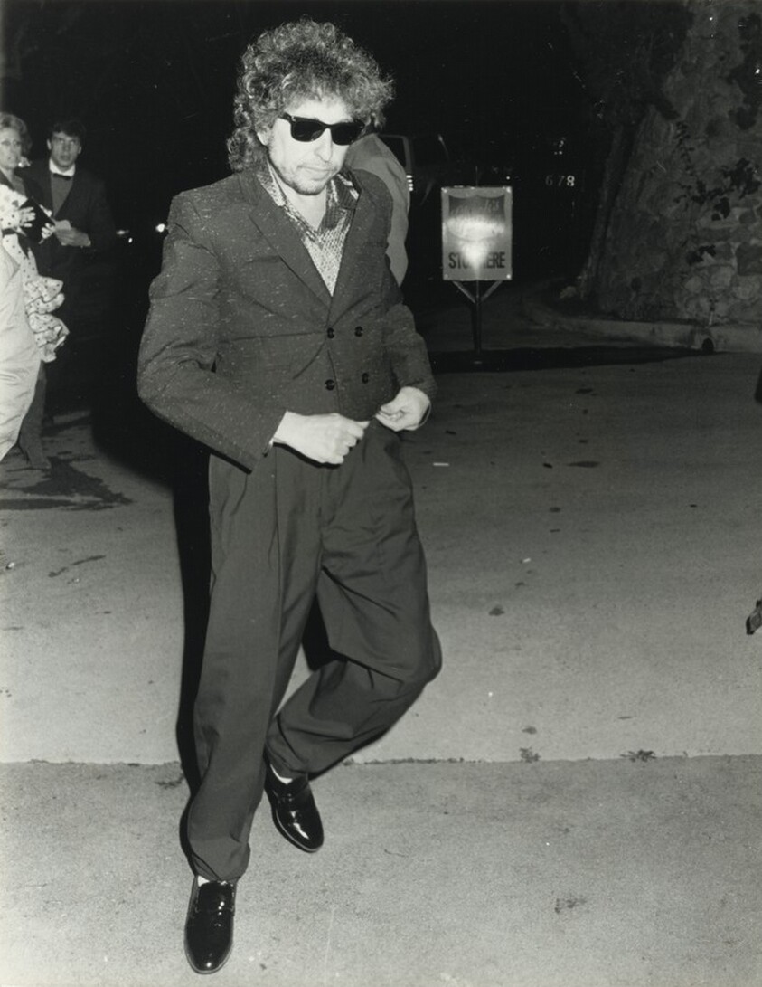 Title from caption on object: “Bob Dylan at Elizabeth Taylor's 55th Birthday Party at the Home of Burt Bacharach and His Wife Carole Bayer Sager”