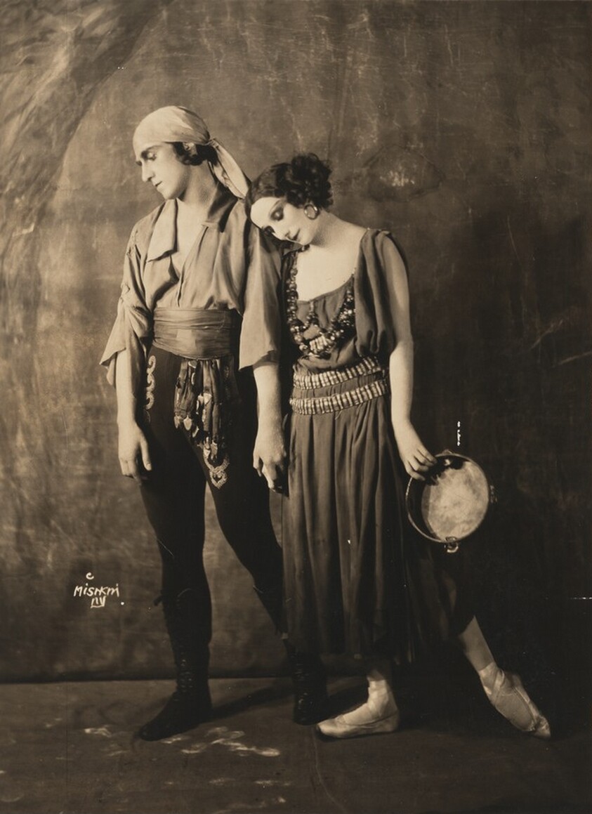 Anna Pavlova “Legendary Dancer with Laurent Novikoff”
