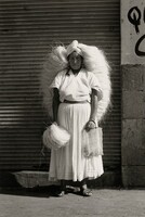 Vendora de zacate, Oaxaca, México (Sponge Vendor, Oaxaca, Mexico), Graciela Iturbide, 1974, printed 2012