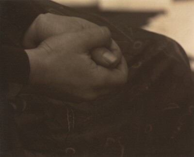 Hands—Alma Wertheim, Alfred Stieglitz, 1922