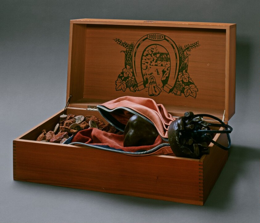 Double-Nose/Purse/Punching Bag/Ashtray