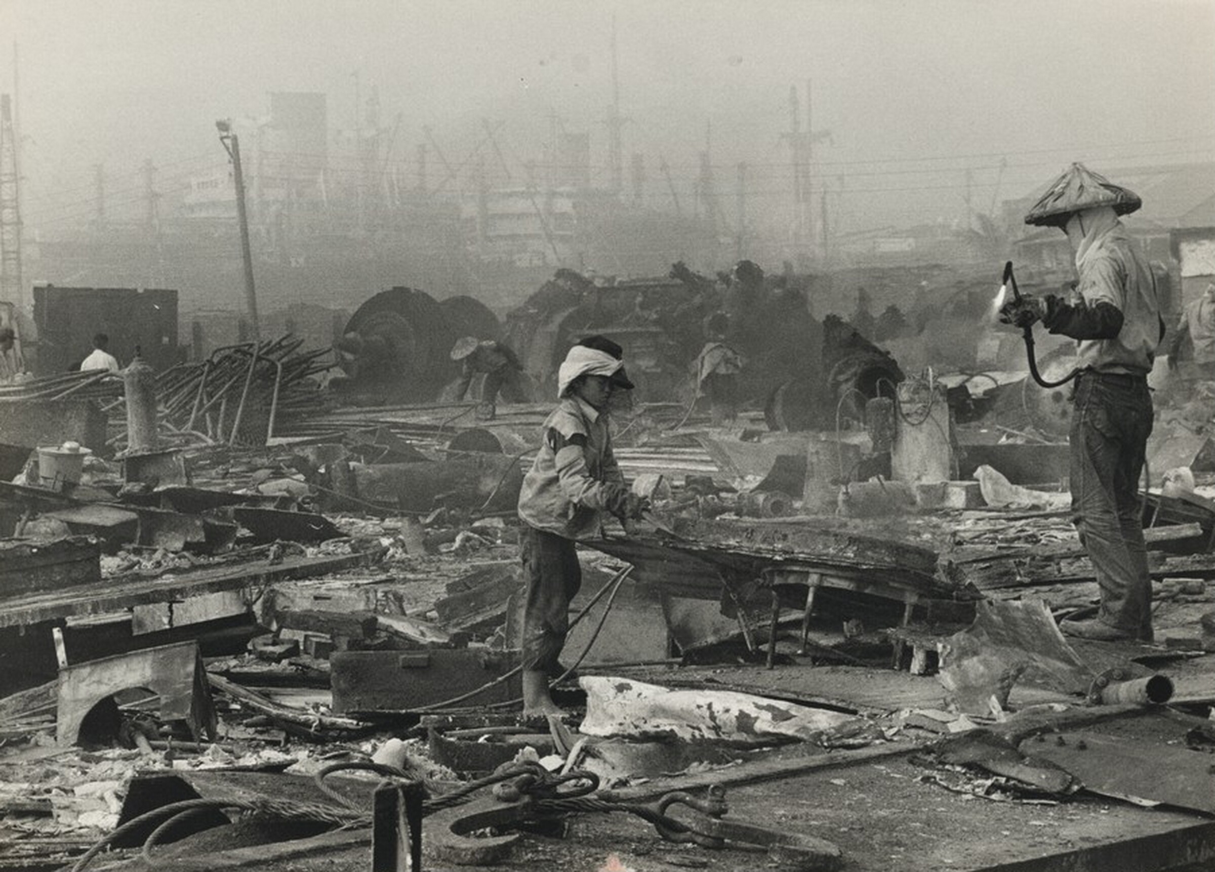 Title from caption on object: “The Shipbreakers”, Horst Faas, 1972