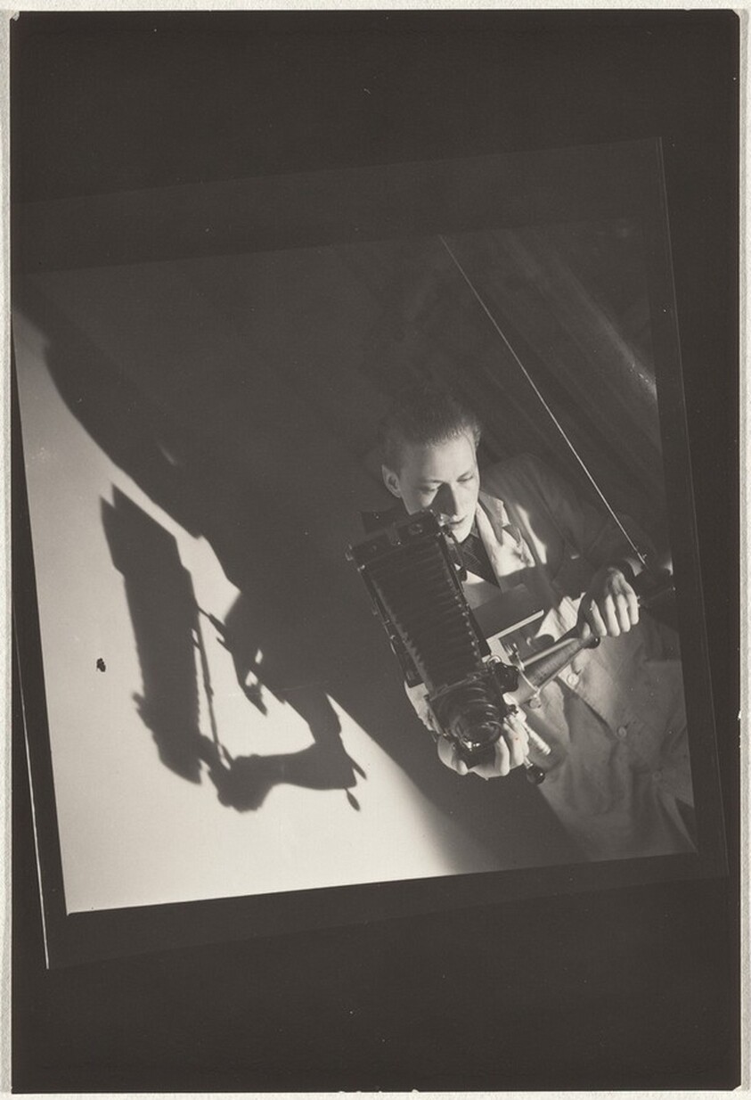 Unidentified photographer