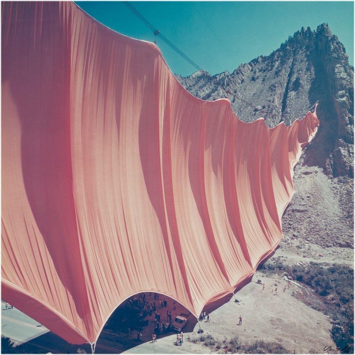 Valley Curtain, Grand Hogback, Rifle, Colorado, 1970–1972