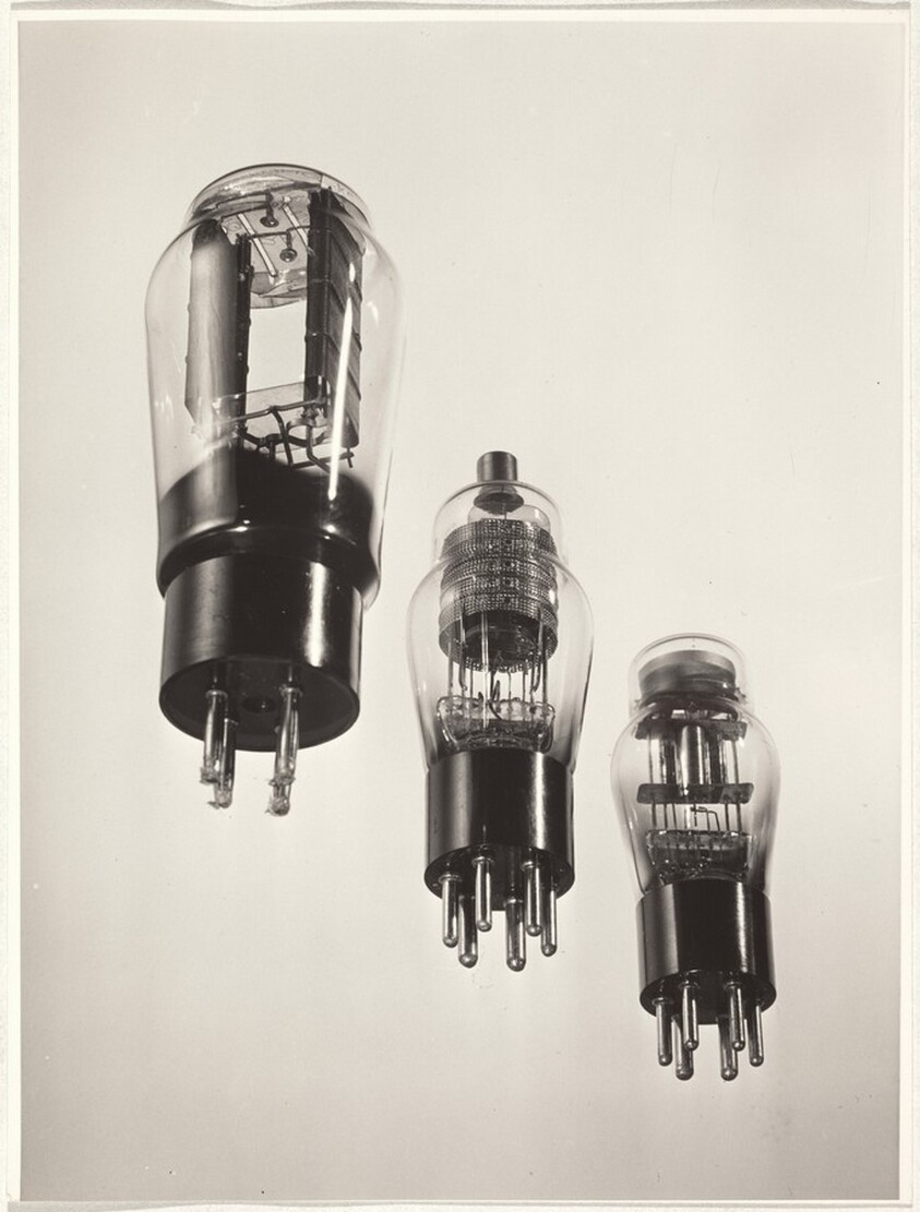 Radio tubes--40 Fotos