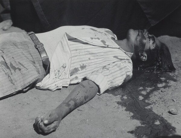 Obrero en huelga, asesinado (Striking worker, assassinated)